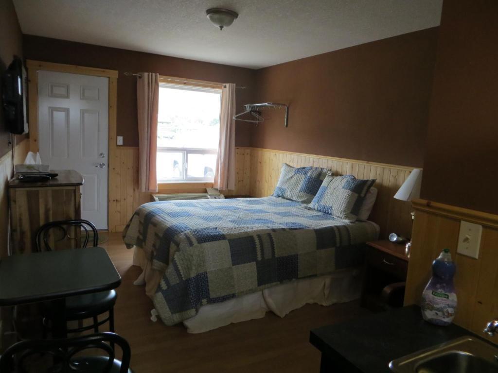 Fort Motel Fort Macleod Szoba fotó